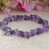 Amethyst chip stretch gemstone bracelet with dragonfly charm