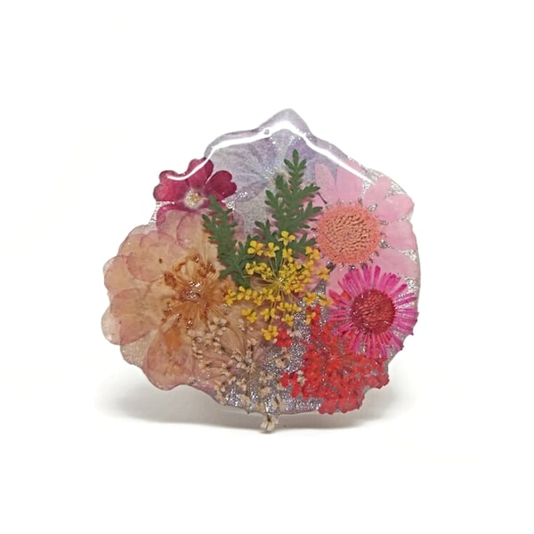 Dried Flower Brooch, Irregular Shaped Fashion Accessory