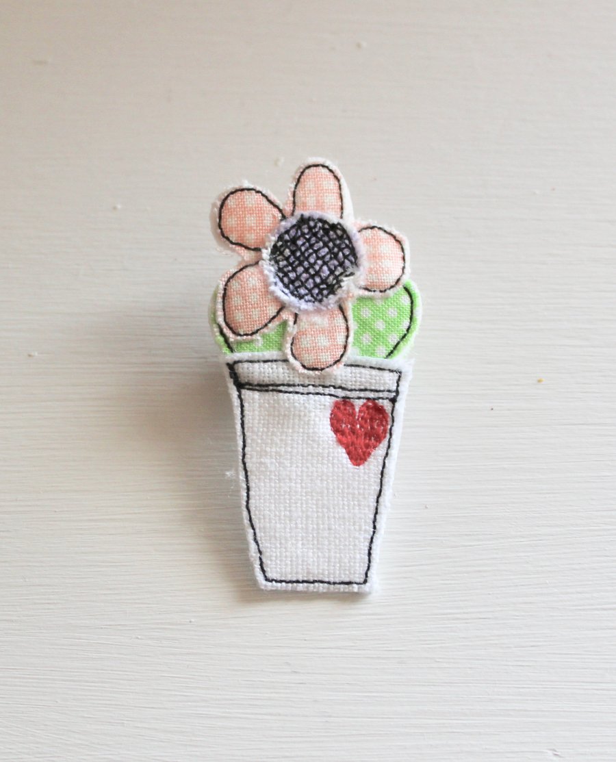 'Flowerpot' Brooch