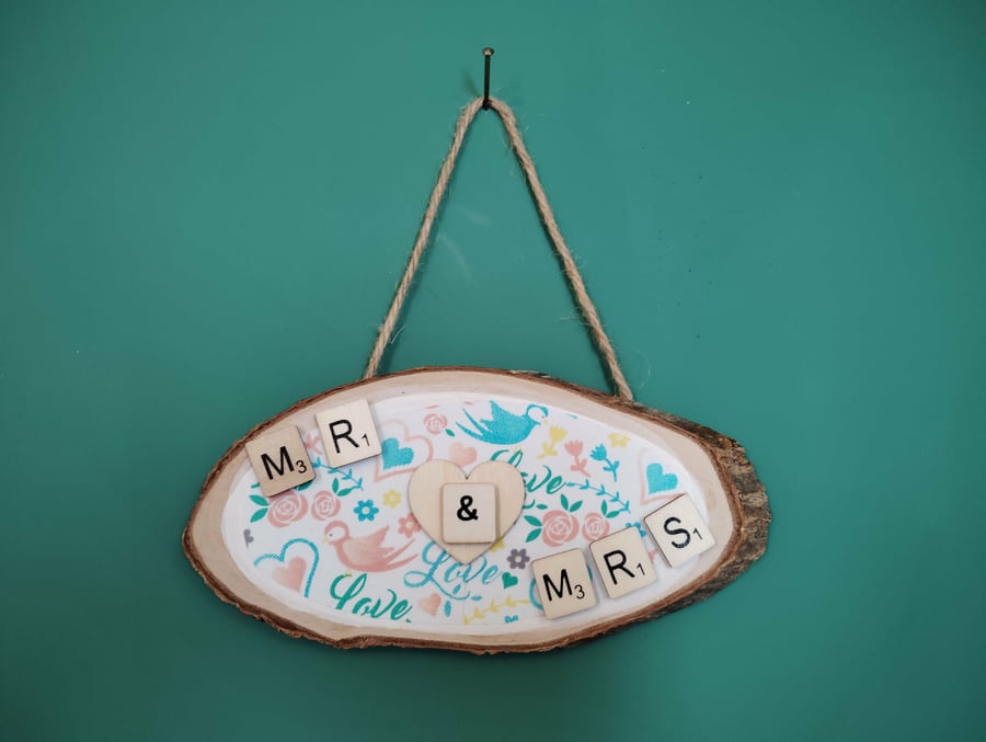 Wooden wall art Mr and Mrs (oval)