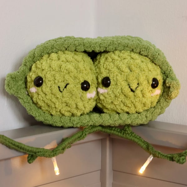 Crochet Two Peas in a Pod Plushie