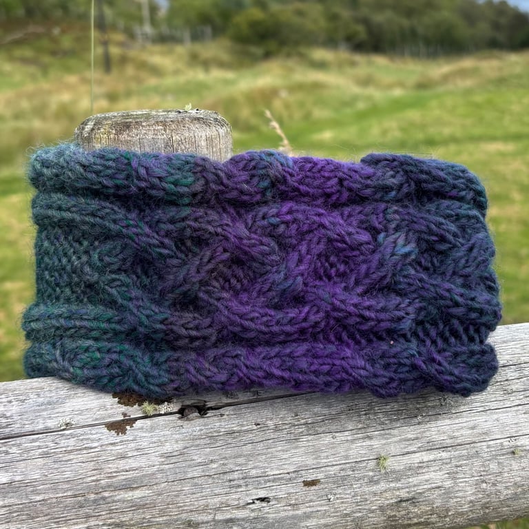Hand knitted lined headband featuring Celtic knot pattern 