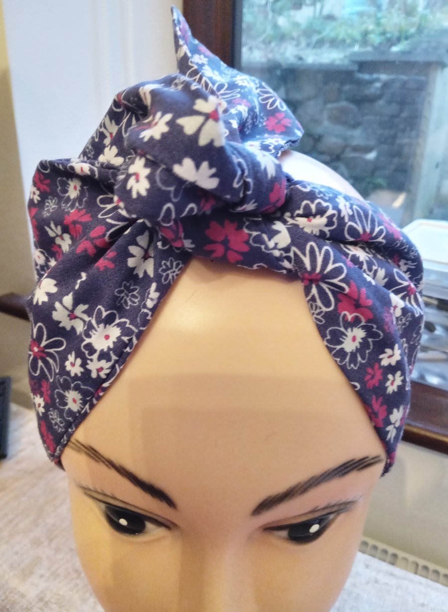 1950s Retro Rockabilly Headscarf, bandana Handmade Daisy Print