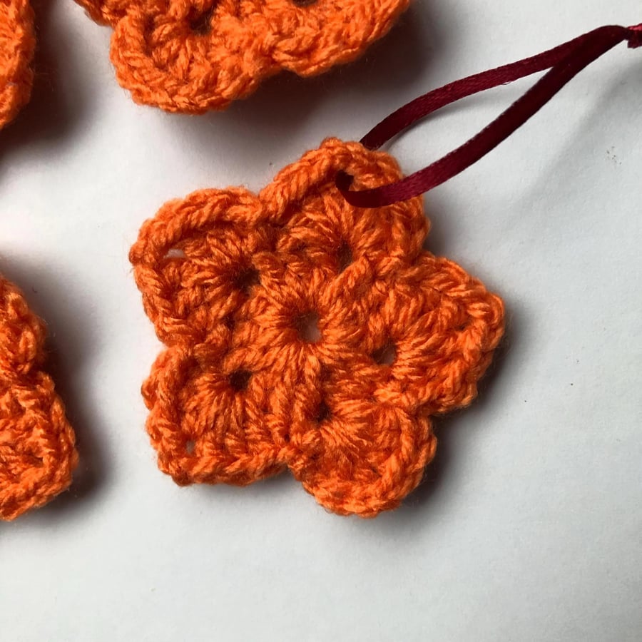 Crochet Hanging Flowers, Set of 4 Flower Decorations, Christmas Star Decorations