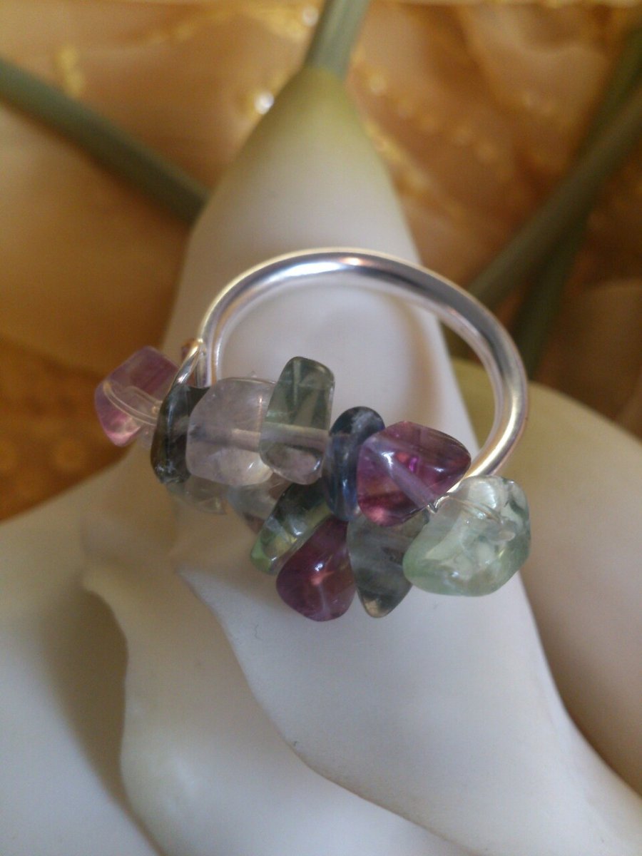 Fluorite elasticated ring