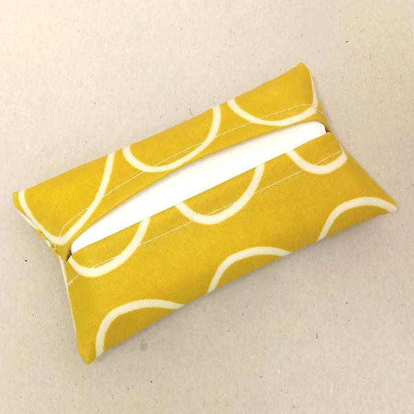 Tissue holder in yellow and white oilcloth, tissues included, tissue pouch