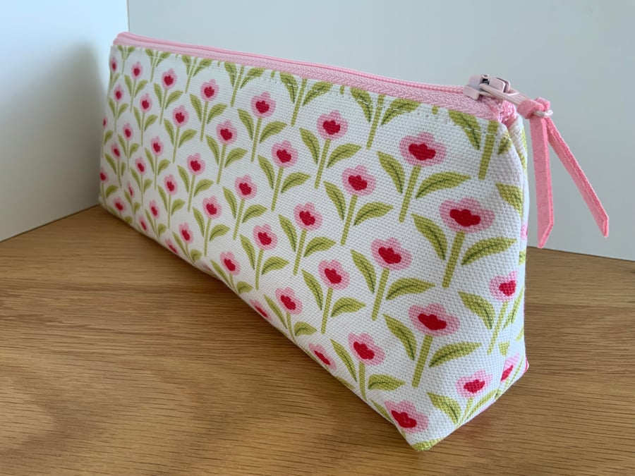 Fabric Brush Case, Pencil Case, Cosmetic Bag, Zipped Purse, Ditsy Floral, Pink