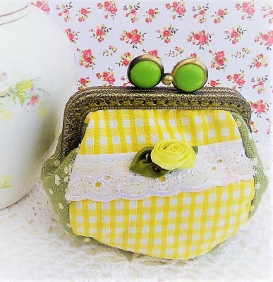 Green and Yellow Clasp Coin Purse.