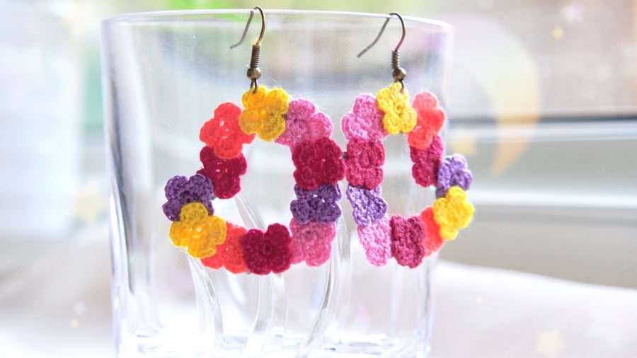 Microcrochet Florals Heart Shape Earrings 