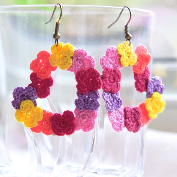 Microcrochet Florals Heart Shape Earrings 