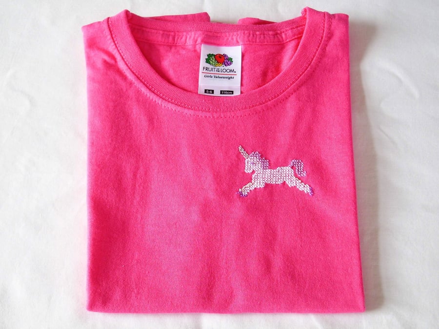 Unicorn T-shirt Age 5-6