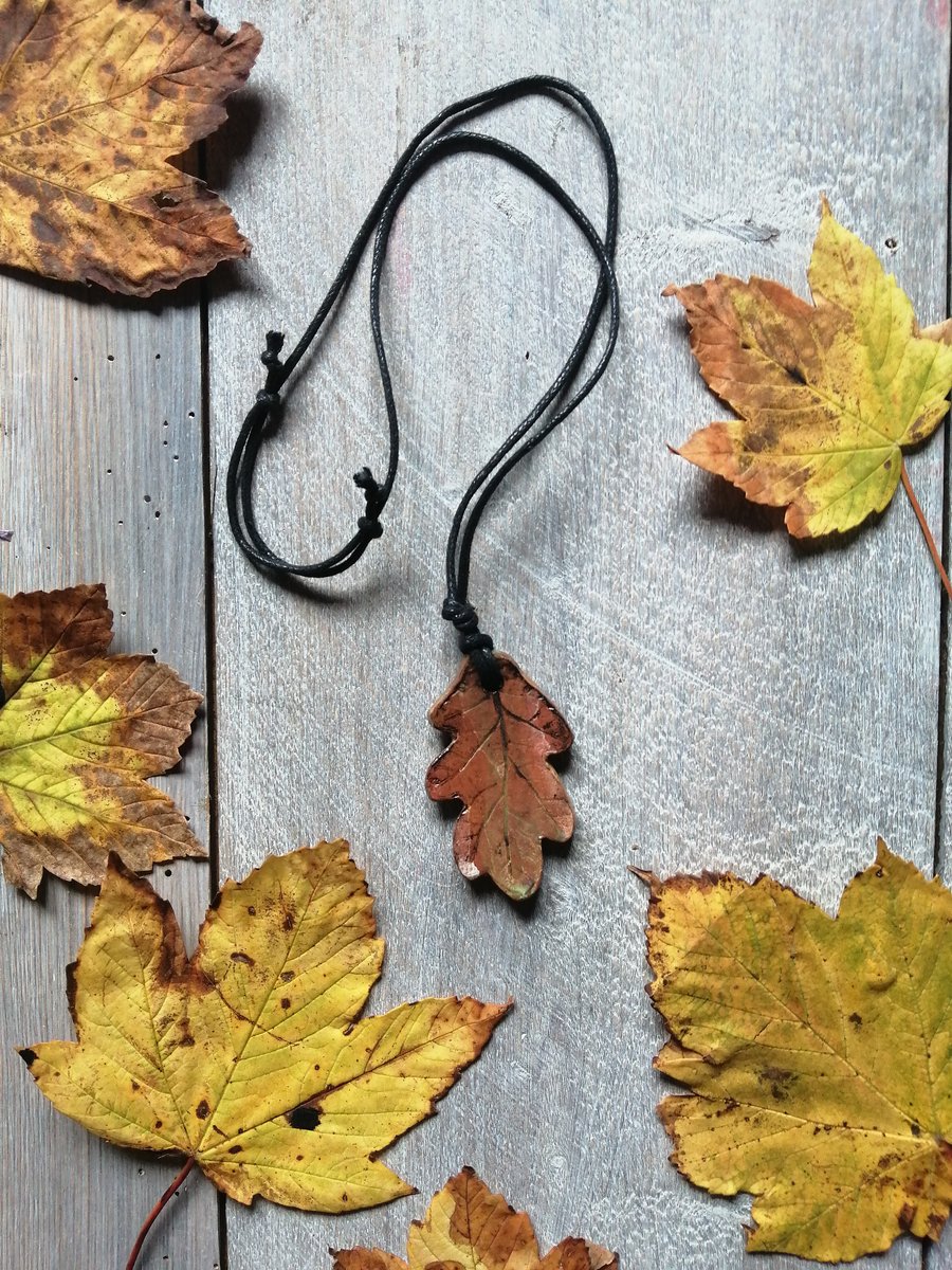 Oak Leaf Ceramic Pendant Necklace