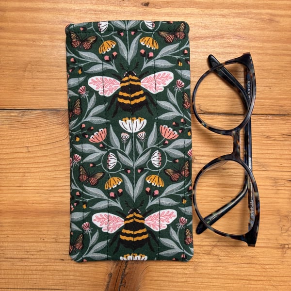 Bee Print Quilted Fabric Glasses Case