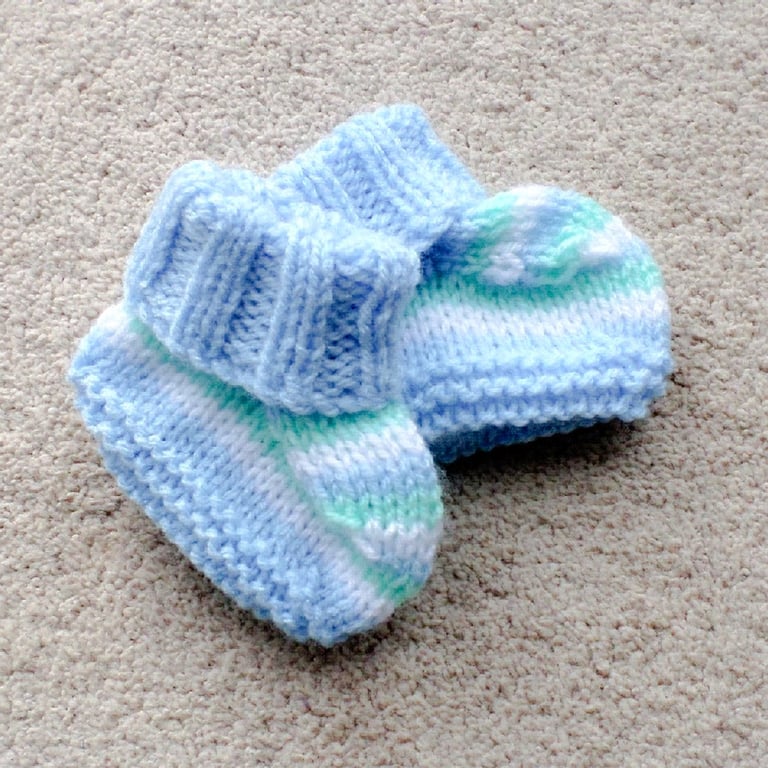 KNITTING PATTERN PDF Plain or Striped Bootees