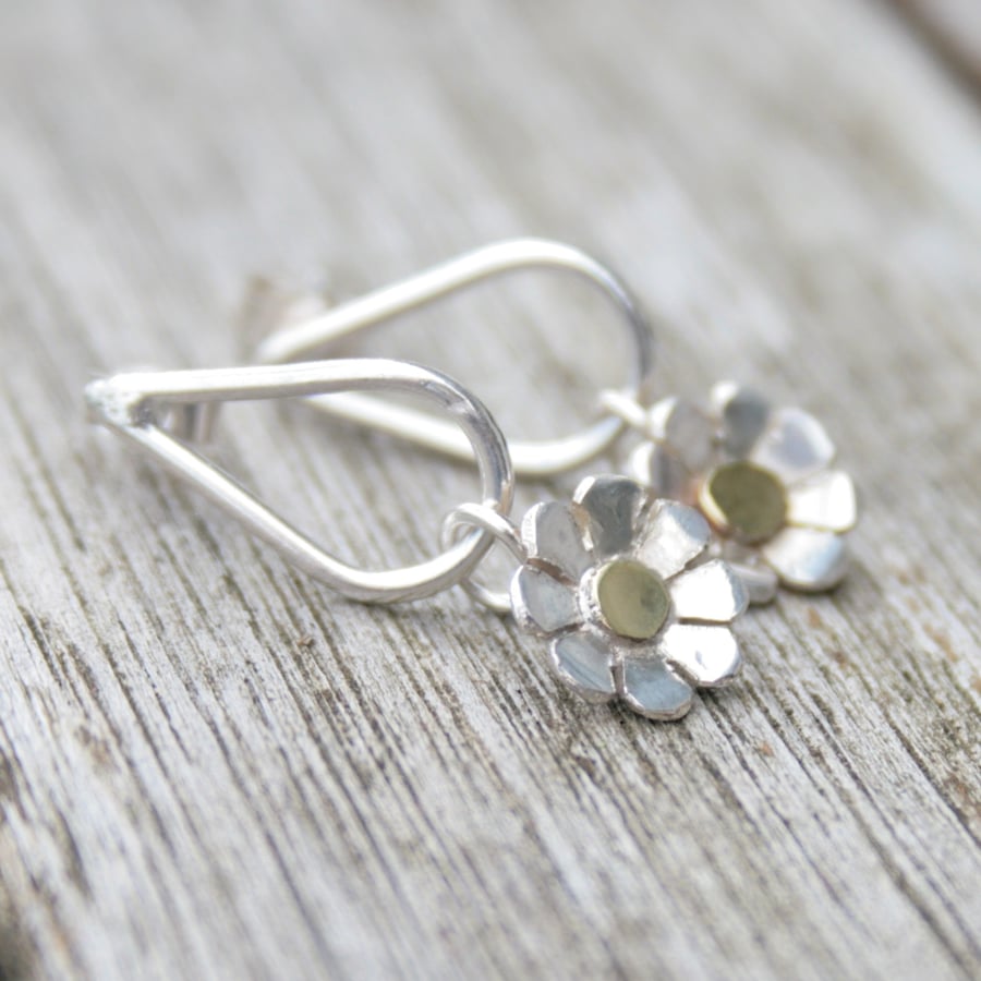 Sterling silver daisy earrings, silver dangle earrings, silver flower earrings
