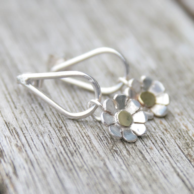 Sterling silver daisy earrings, silver dangle earrings, silver flower earrings