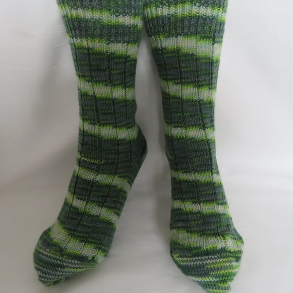 Hand-cranked Knitted Ribbed Wool Socks Size 4 to 5