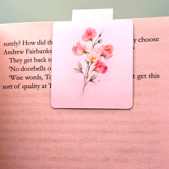 Sweet Pea Magnetic Bookmark, Handmade Botanical Bookmark Gift for Readers.
