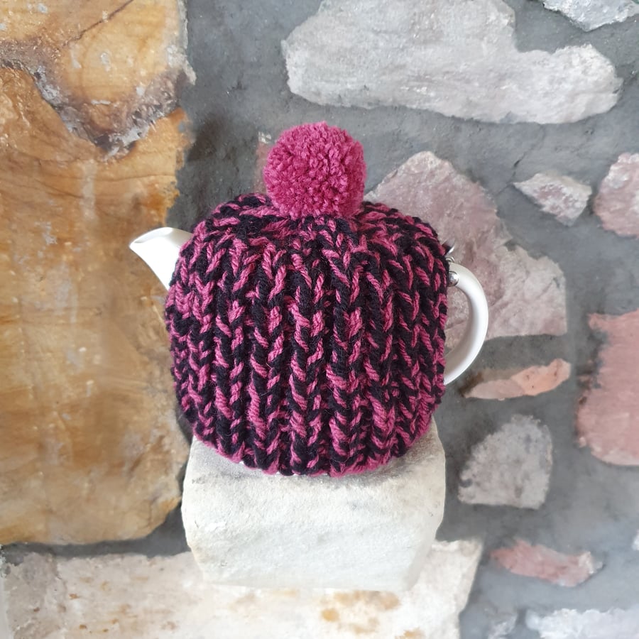 Tea Cosy, Cozy, Tea Pot Cover, Suki, For Life Stump Compatible, Hand Knitted