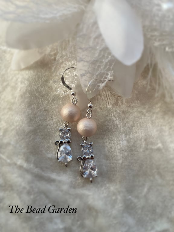 Cubic zirconia cat earrings 