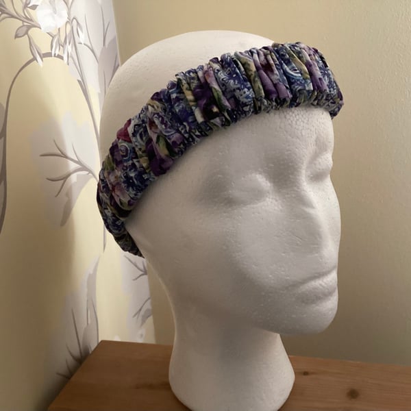 Wide elastic headbands with ruffle scrunchie pattern