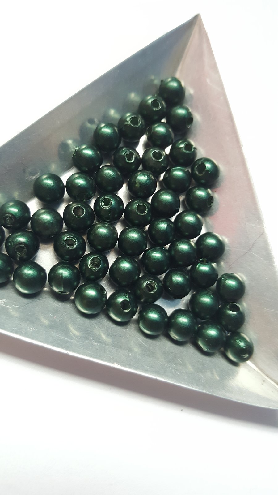 50 x Acrylic Pearl Beads - Round - 6mm - Green 