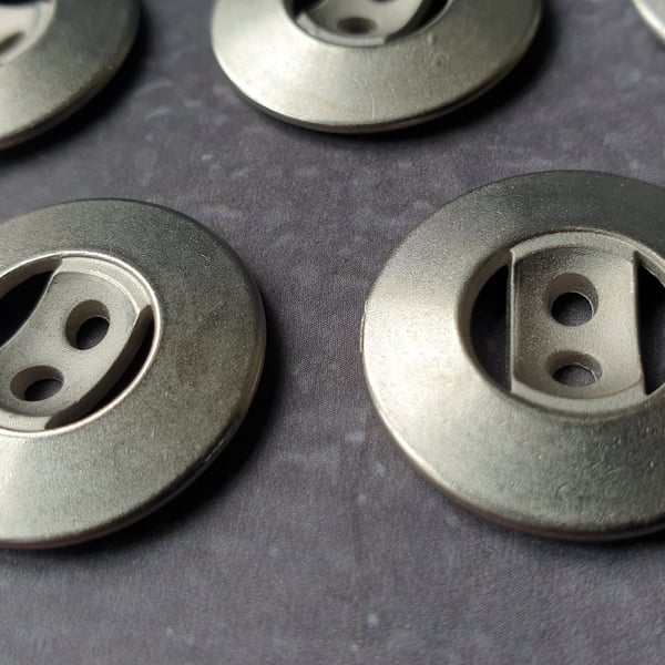 22.4mm 36L Retro Antique Silver Buttons