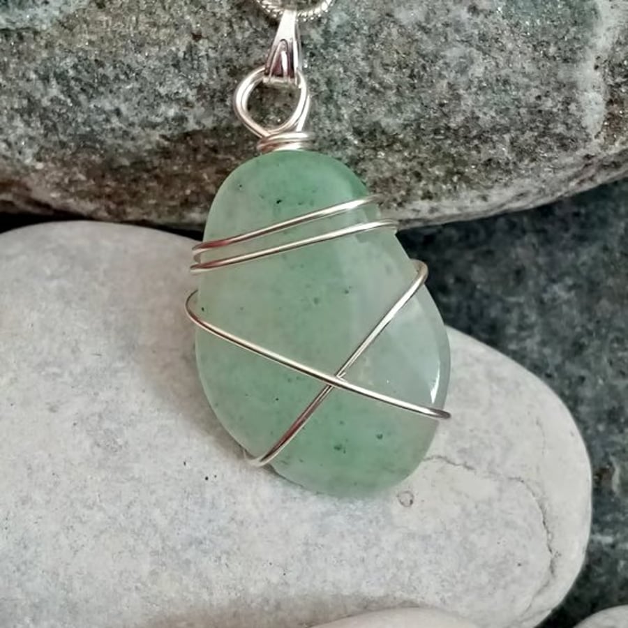Wire-wrapped natural Aventurine Tumble Stone 