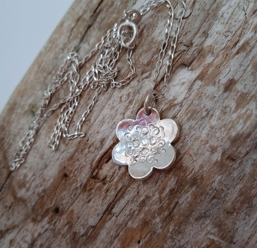 Sterling Silver Small Flower Pendant Necklace (NKSSPDFL5) - UK Free Post