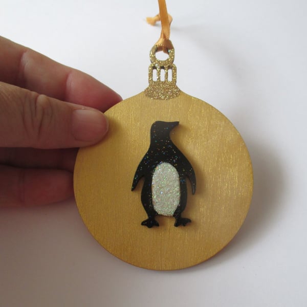 Penguin Christmas Tree Bauble Decoration Wood Wooden Glittery Hanging Bird