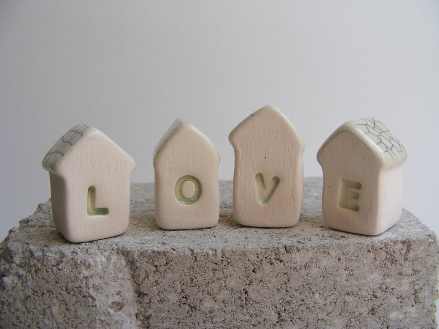 LOVE,  Letter houses