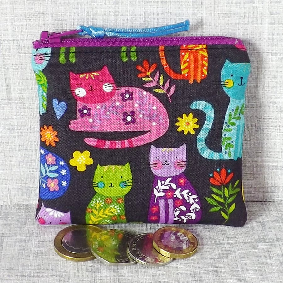 Small purse, coin purse, cats.