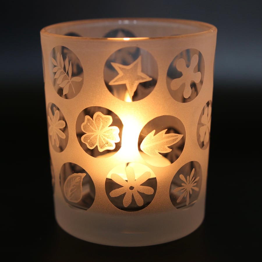 Small Circles Tealight Holder