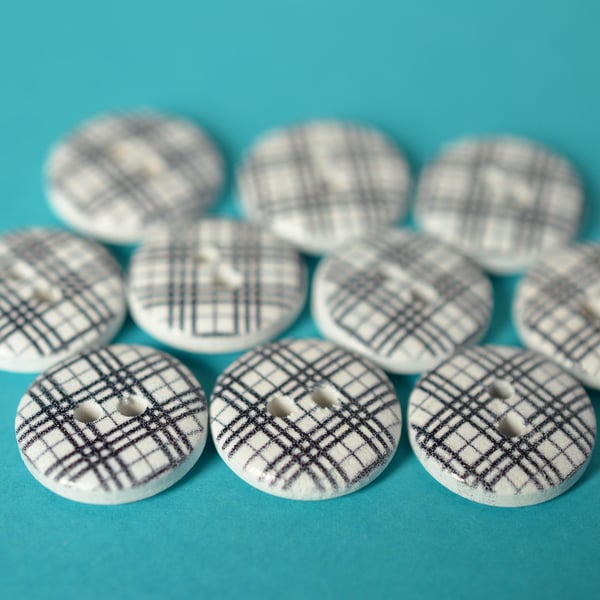 15mm Wooden Tartan Buttons Black, White & Grey 10pk Checked Plaid (SCK5)