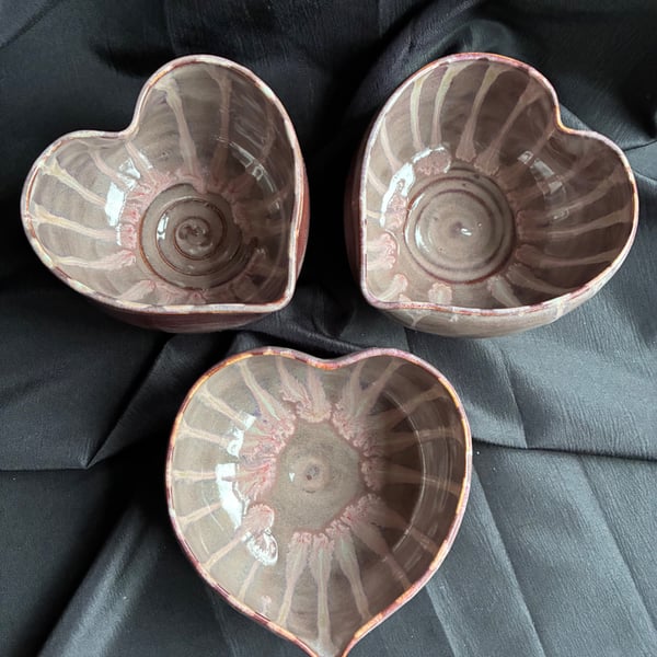 Mauve Heart-shaped bowls