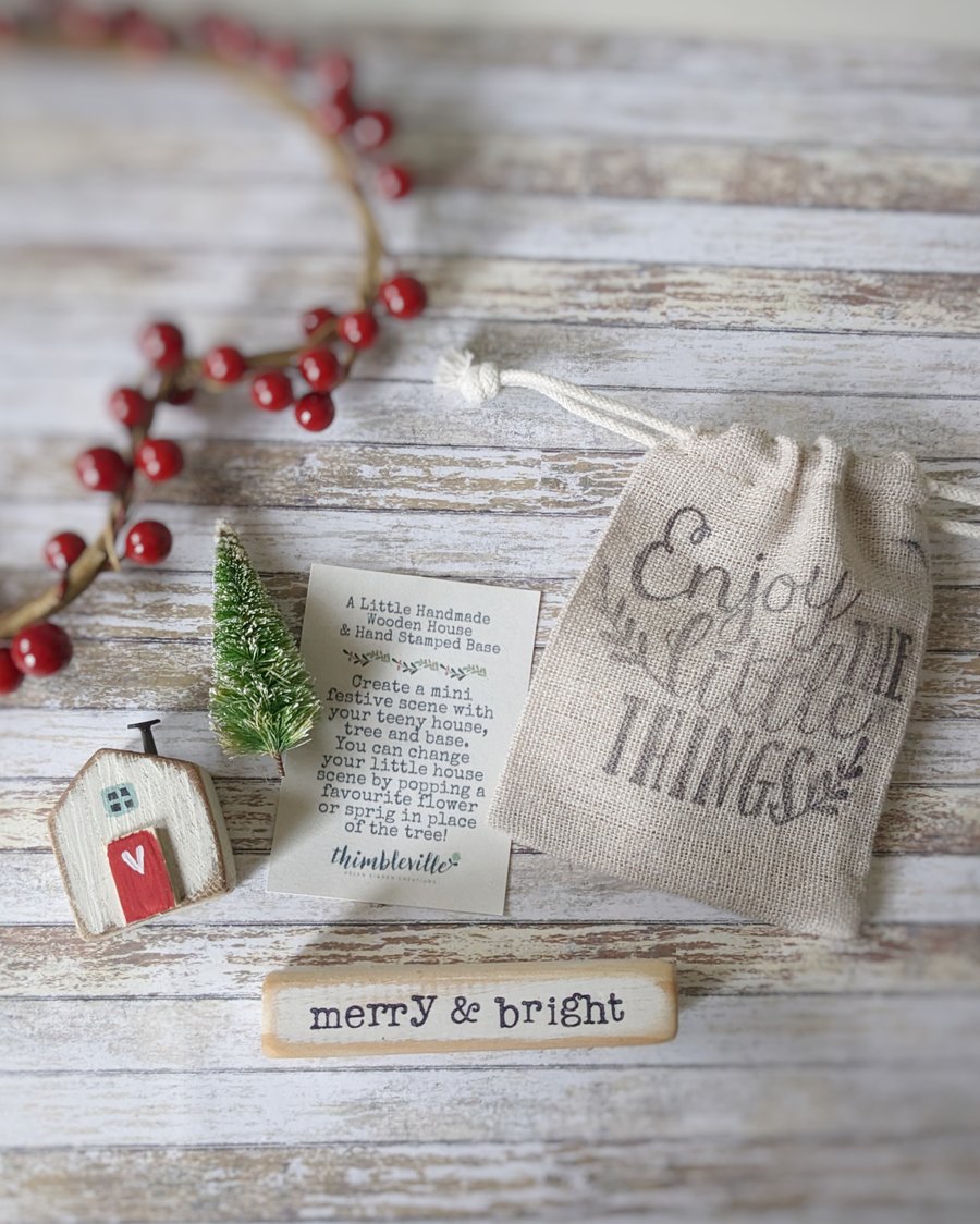Little Wooden Handmade House in a Bag with Christmas Tree 'Merry & Bright' 