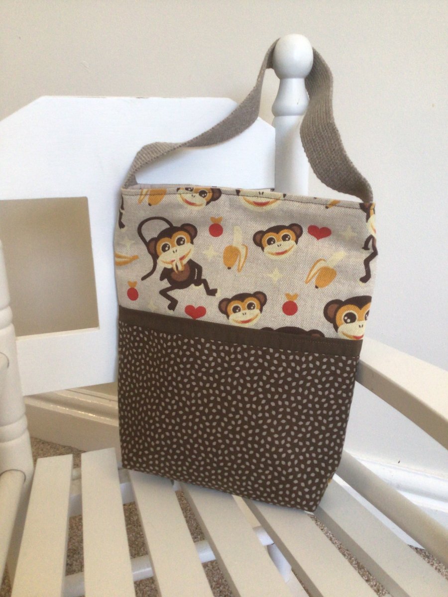 Child’s monkey shoulder bag 