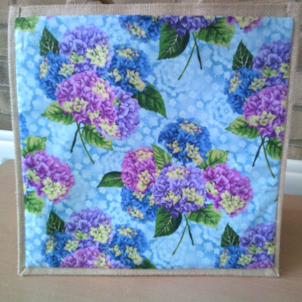 Hydrangeas Medium Jute Bag 