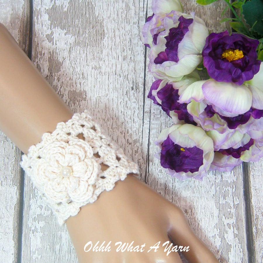 Crochet cream, ivory flower and bead bracelet, cuff, wedding bracelet.