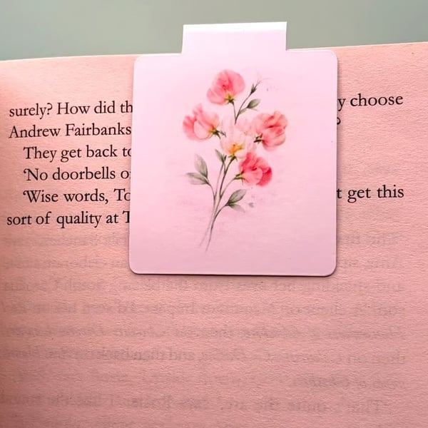 Sweet Pea Magnetic Bookmark - Botanical Flower Bookmark Gift for Readers.