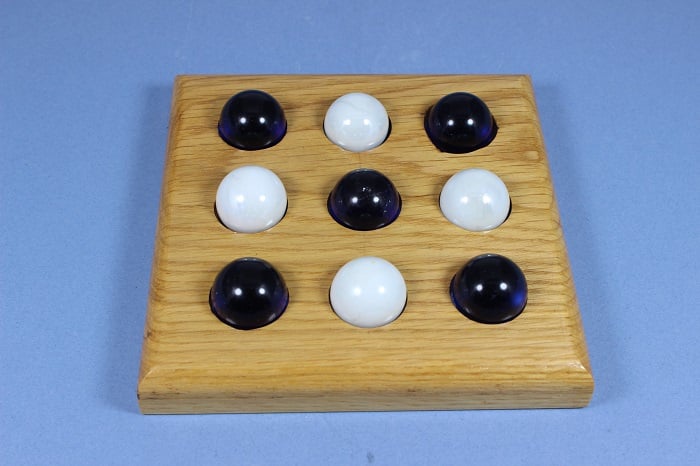 Desk Game - Tic Tac Toe ( Noughts & Crosses - WDI35)