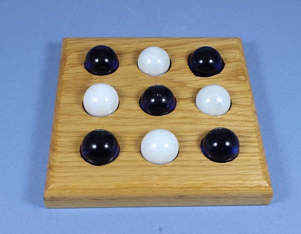 Desk Game - Tic Tac Toe ( Noughts & Crosses - WDI35)
