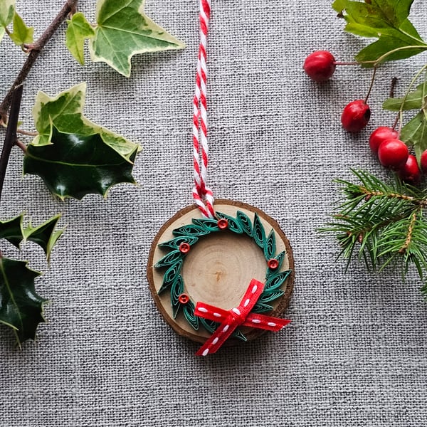 Small Wood Slice Quilled Christmas Hanging Decoration