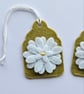 Felt Flower Gift Tags  - Image 2