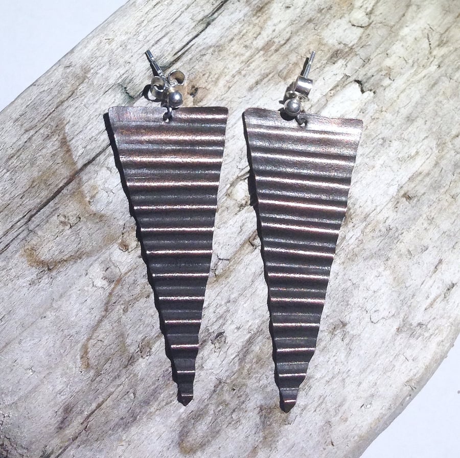 Corrugated Hammered and Oxidised Copper Drop Earrings - UK Free Post