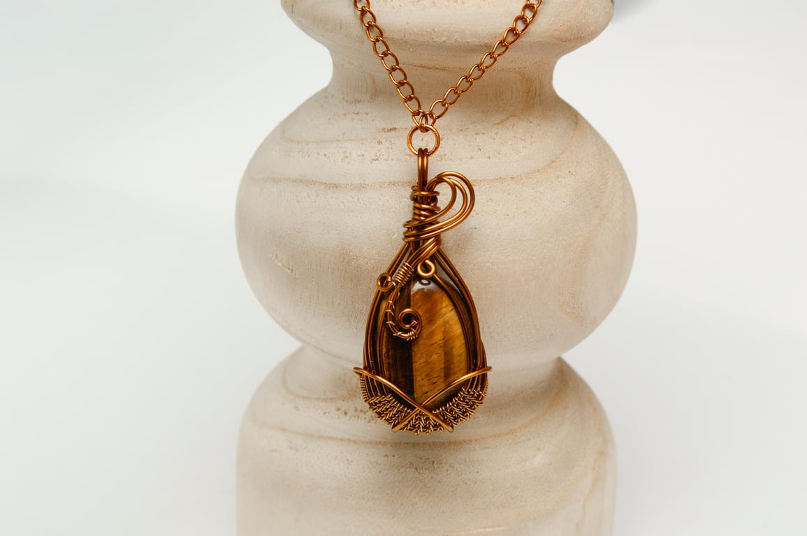 Vintage Style Tiger’s Eye Pendant – Handmade Bronze Wire Wrapped Stone