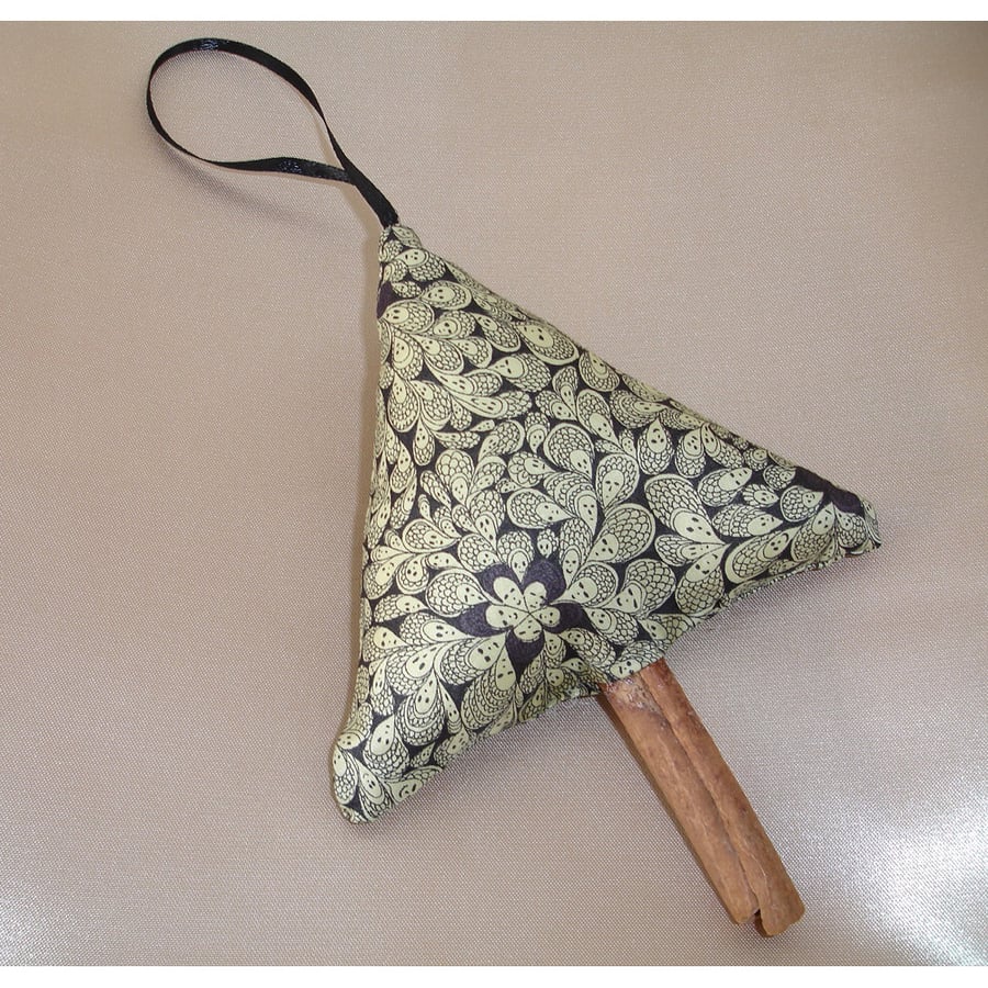 Grayson Perry Christmas Bauble Tree Decoration Hanging Cinnamon Stick Hanger
