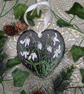 Snowdrop hand-painted Christmas slate heart decoration - Image 2