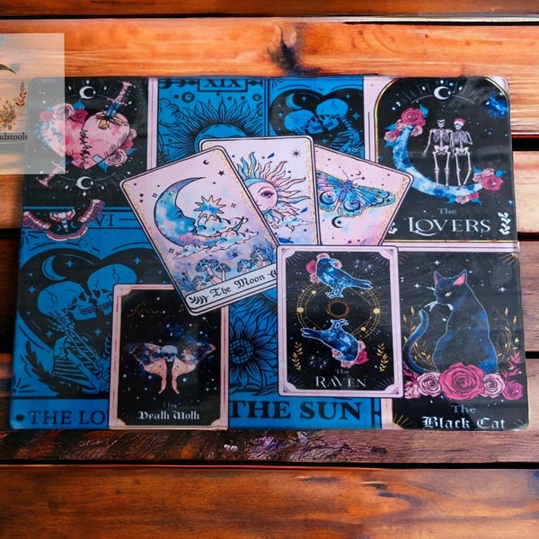 Tarot card glass chopping board 