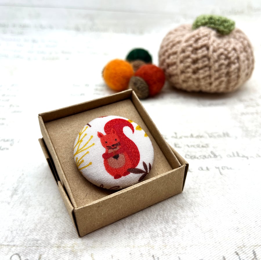 Cute red squirrel and acorns large fabric button brooch - Nature lover